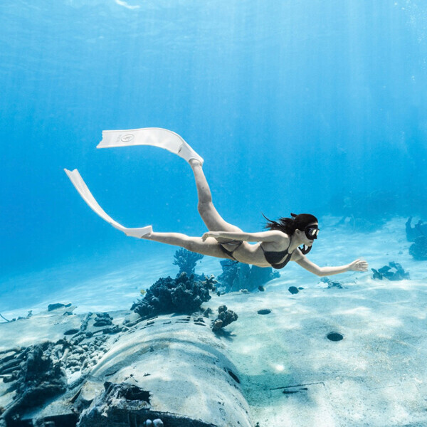 퐁당닷컴,★ONDA BAG 증정★ 네추럴 플레타핀 프리다이빙핀 파이버글라스 롱핀 오리발 포르자 화이트 풋포켓,본 제품은 핀 조립 후에는 환불 및 교환이 불가하오니, 구매 시 참고 부탁드립니다.,플레타,프리다이빙 > 오리발 > 유리섬유핀