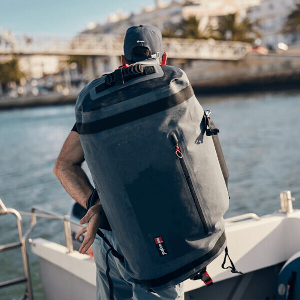 퐁당닷컴,레드 워터푸르프 킷 백,영국 감성 프리미엄 레드, 리싸이클 TPU소재 제작. 숄더백, 백팩 두 가지로 연출 가능한 방수백,레드,수영, 물놀이 > 가방 > 방수백