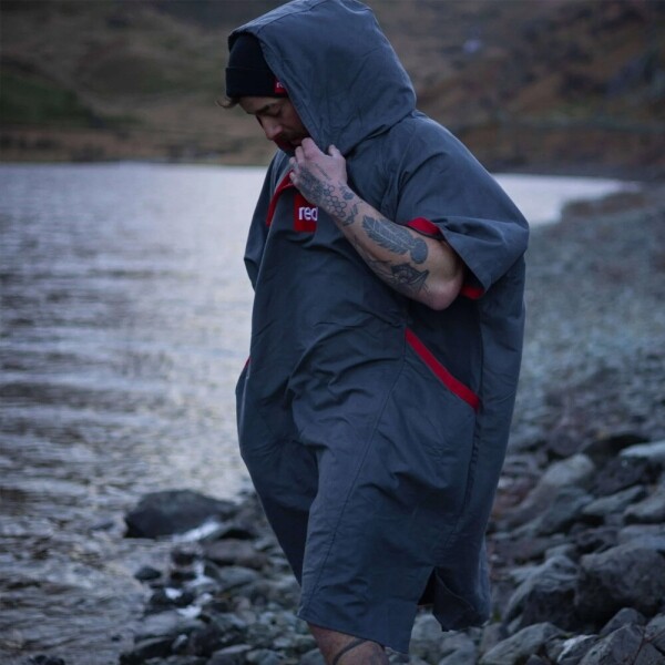 퐁당닷컴,레드 퀵 드라이 체인지 판초,영국 감성 프리미엄 레드, 수분 흡수도 건조도 빠르게! 컴팩트한 사이즈로 실용성UP! (휴대 파우치포함),레드,수영, 물놀이 > 어패럴 > 판쵸, 타월