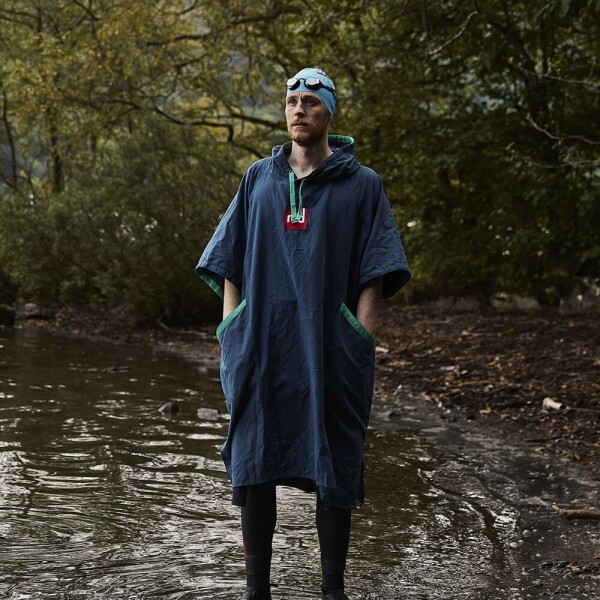 퐁당닷컴,레드 퀵 드라이 체인지 판초,영국 감성 프리미엄 레드, 수분 흡수도 건조도 빠르게! 컴팩트한 사이즈로 실용성UP! (휴대 파우치포함),레드,수영, 물놀이 > 어패럴 > 판쵸, 타월