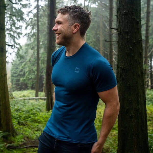 퐁당닷컴,★이월 상품★ 레드 퍼포먼스 티셔츠,영국 감성 프리미엄 레드, High quality 기능성 원단의 러닝, 아웃도어 티셔츠,레드,수영, 물놀이 > 어패럴 > 반바지, 티셔츠, 후디