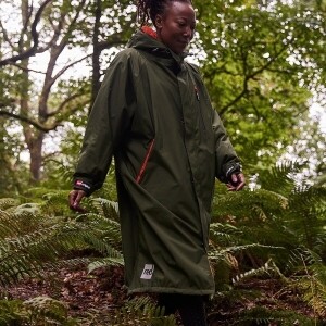 레드 롱 슬리브 프로 체인지 로브 에보