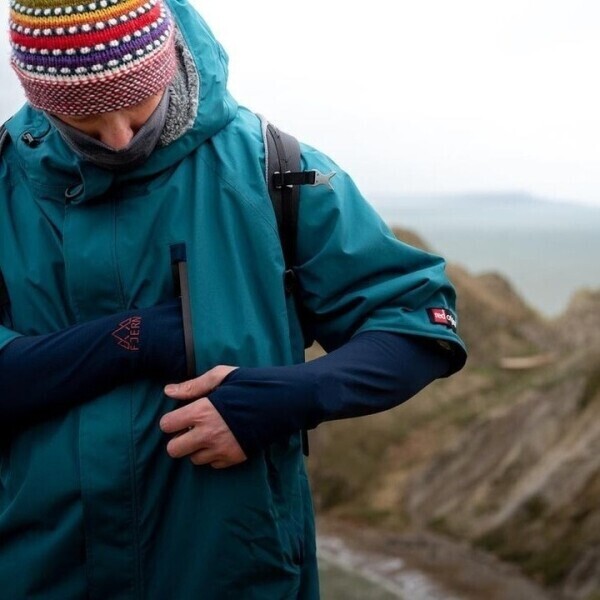 퐁당닷컴,레드 숏슬리브 프로 체인지 로브 에보,영국 감성 프리미엄 레드 아우터,레드,캠핑 > 어패럴 > 방풍자켓